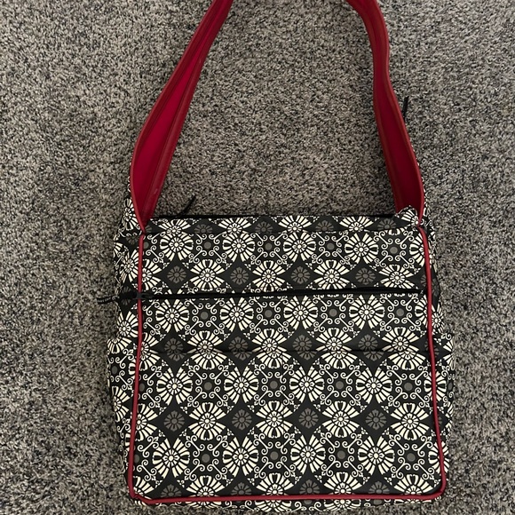 Petunia Pickle Bottom Patterned Diaper Bag w/ Strap in Black & White & Red - Picture 3 of 12